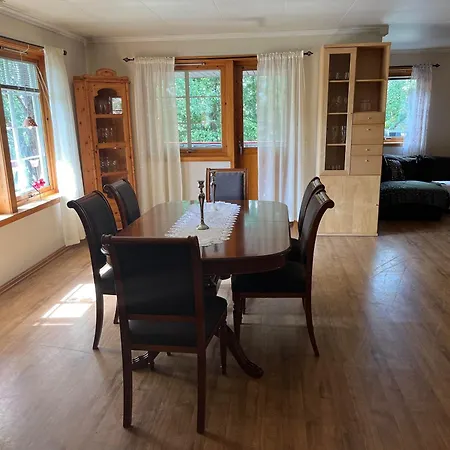 Hele Huset Til Disponerig I 哈尔登