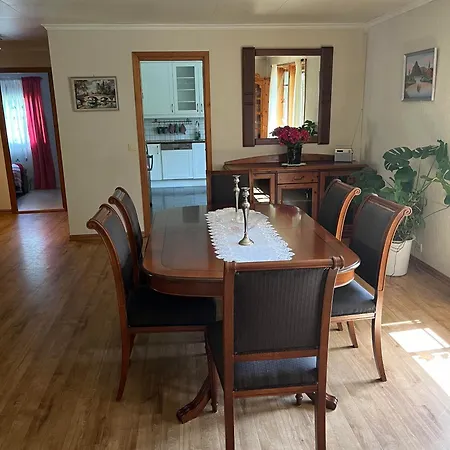 Hele Huset Til Disponerig I 哈尔登